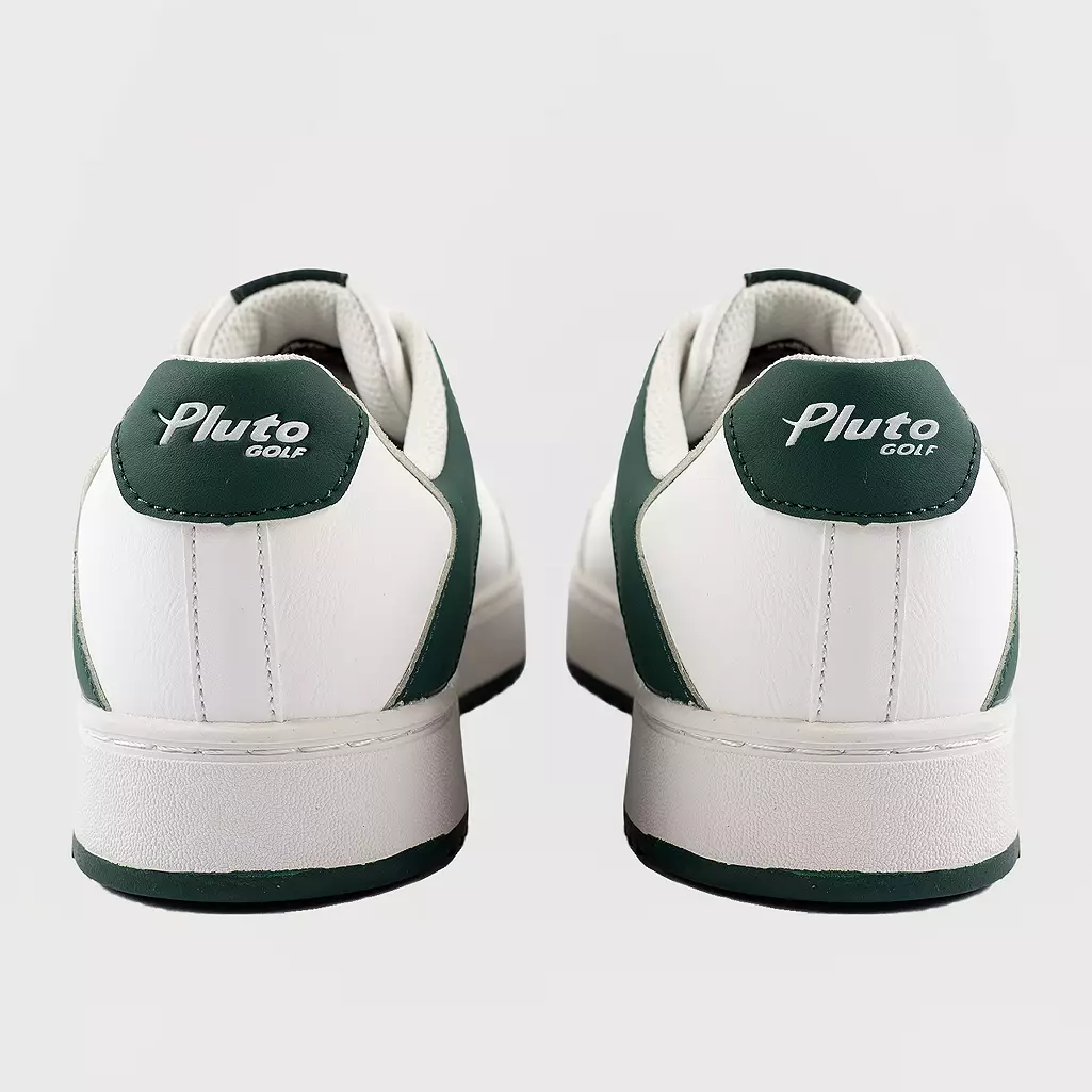 Pluto Golfシューズの側面デザイン、モデル未確認